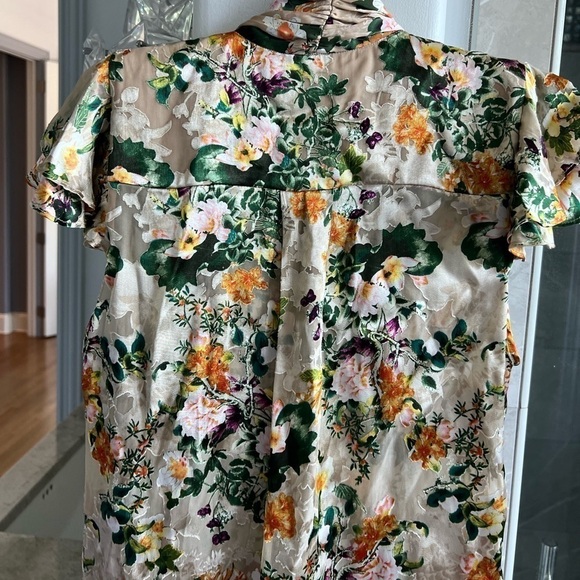 ALICE + OLIVIA Jeannie Floral Burnout Bow Collar Blouse - Picture 13 of 13